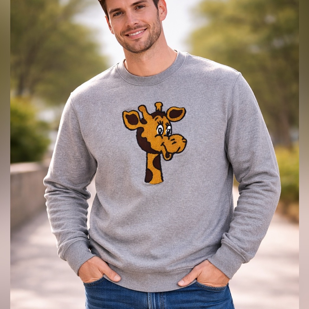 Bonobos Geoffrey Giraffe gray Sweatshirt Crewneck men’s Small “Toys R Us‎ Kid”